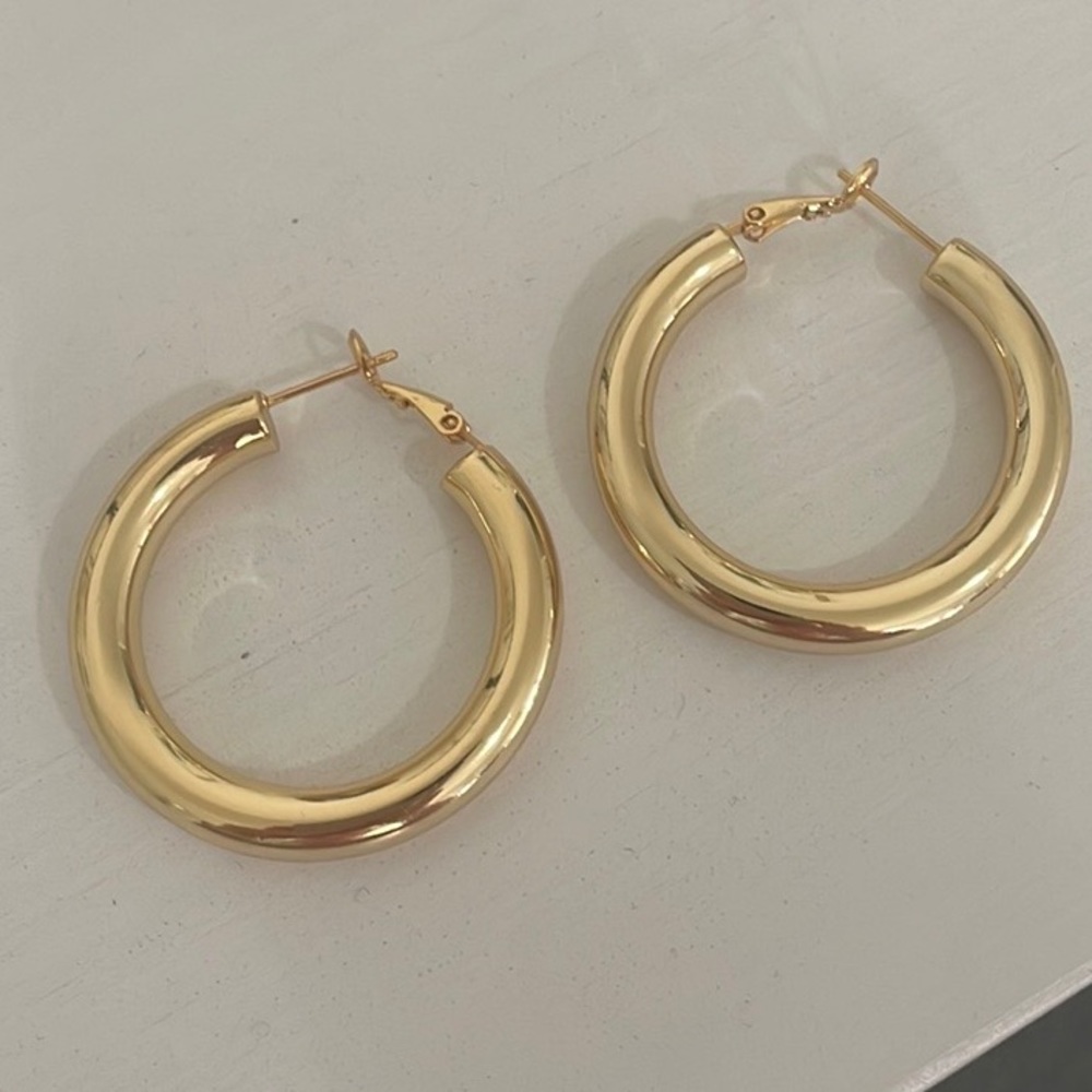 Gold earrings